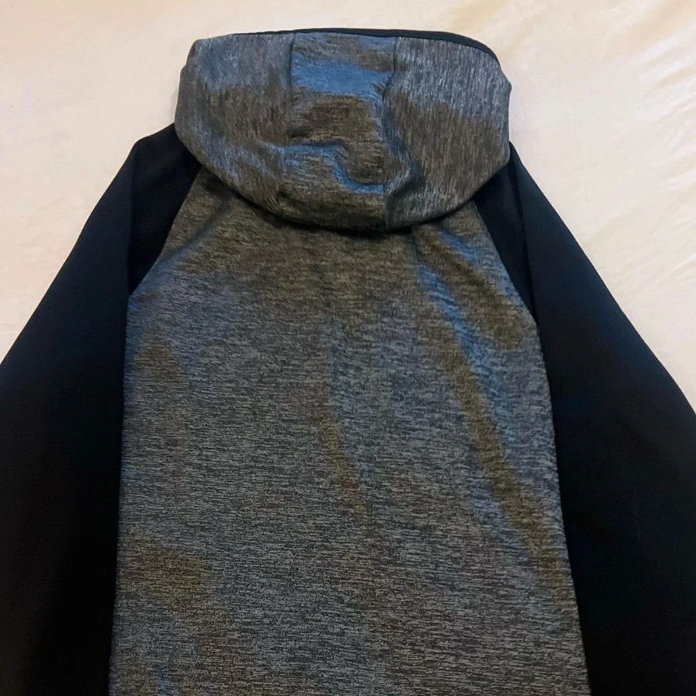 3/$19 Black and gray color block fleece lined long sleeve hoodie sweatshirt